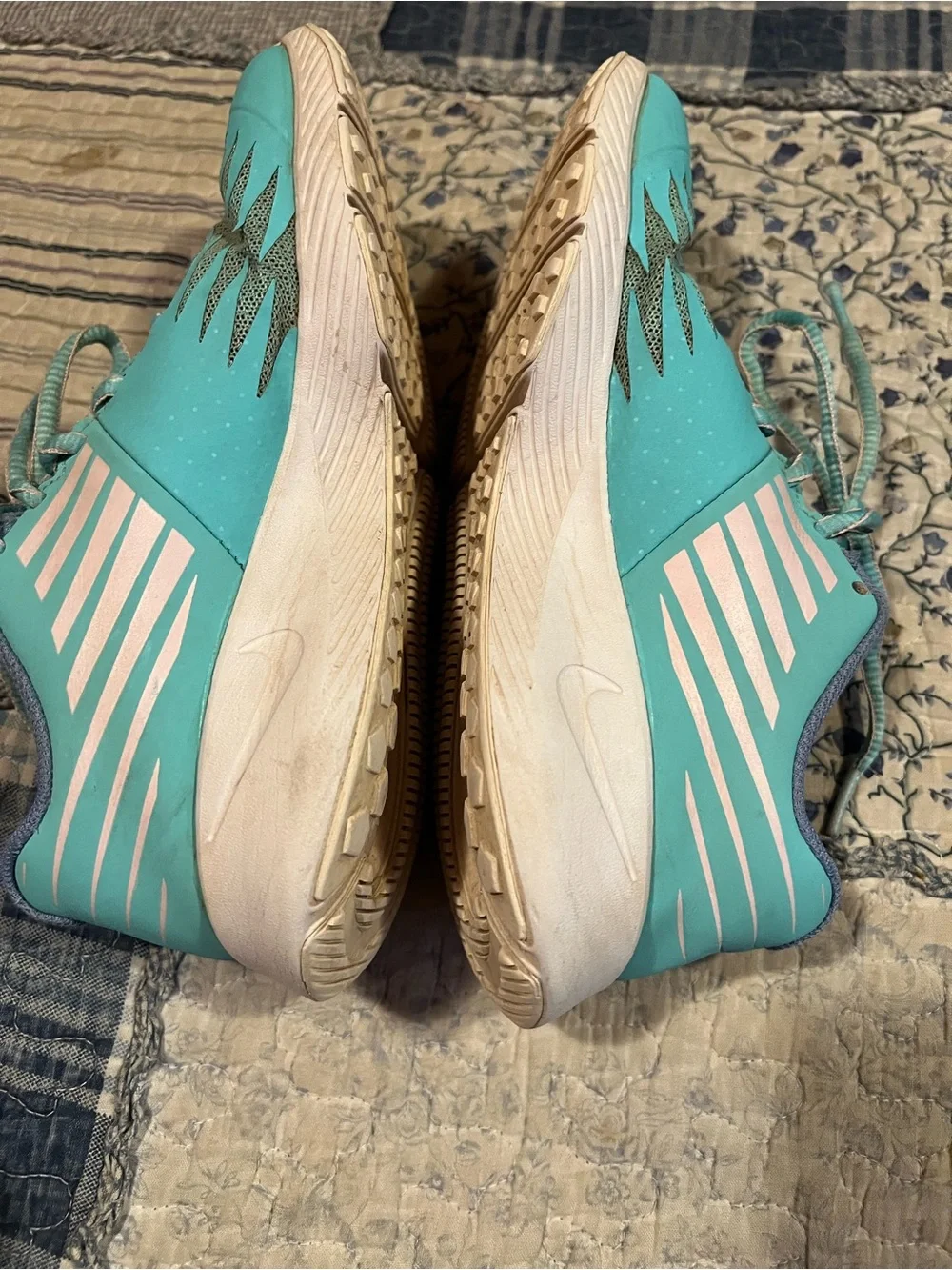 Kids Aqua Lightweight Sneakers with Cushioned Support